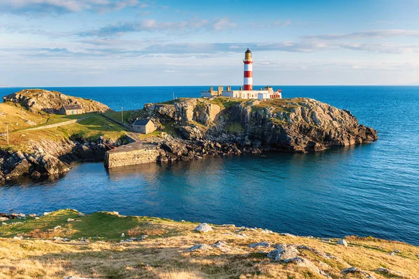 Eilean Glas fyren på Scalpay i Skottland — Stockfoto