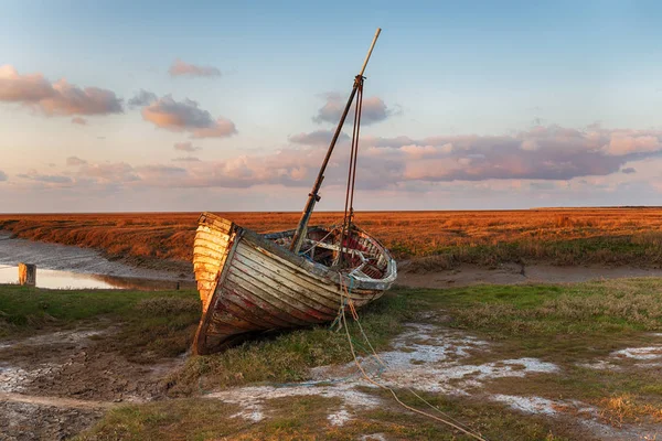 ノーフォークの Thornham での漁船 — ストック写真