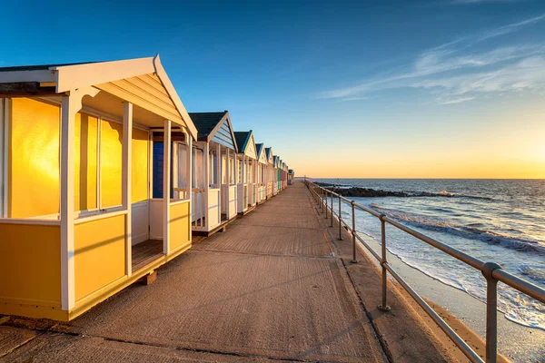 Colorful beach huts on the prom at Southwold — Stock Photo, Image