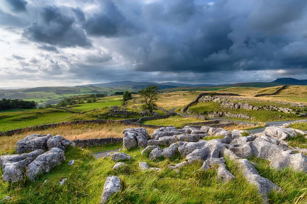 Stunning scenery at the Winskill Stones — Stock Photo, Image