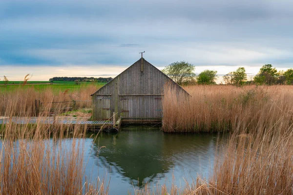 Ein Bootshaus Auf Der Thurne Bei West Somerton Den Norfolk — Stockfoto