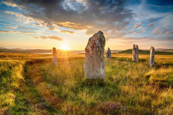 Dranatic Sunset Ceann Hulavig Stone Circle Isle Lewis Out Hebrides 스톡 사진