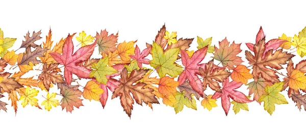 Bordure automnale sans fin avec feuilles multicolores . — Photo