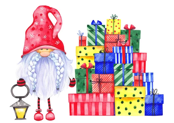 Gnomo di Natale scandinavo con una pila di scatole regalo colorate. — Foto Stock