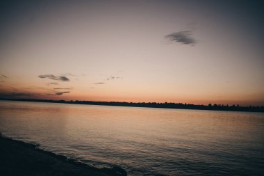 Nehir günbatımı yaz Rusya