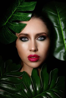 Tropikal bırakın kız güzel bir stüdyo Güzellik Portresi