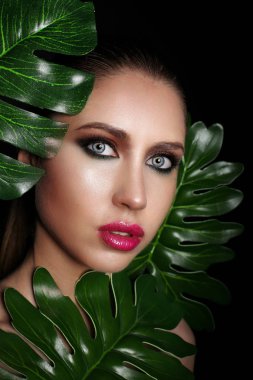 Tropikal bırakın kız güzel bir stüdyo Güzellik Portresi