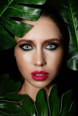 Tropikal bırakın kız güzel bir stüdyo Güzellik Portresi