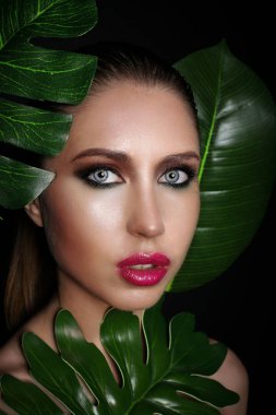 Tropikal bırakın kız güzel bir stüdyo Güzellik Portresi