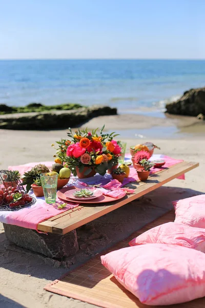 Festival masa dekor, güzel olay mekan, yaratıcı plaj düğün dekorasyonu, 