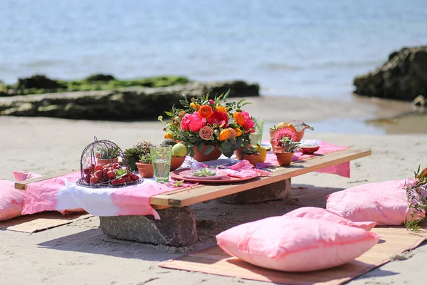 Festival masa dekor, güzel olay mekan, yaratıcı plaj düğün dekorasyonu, 