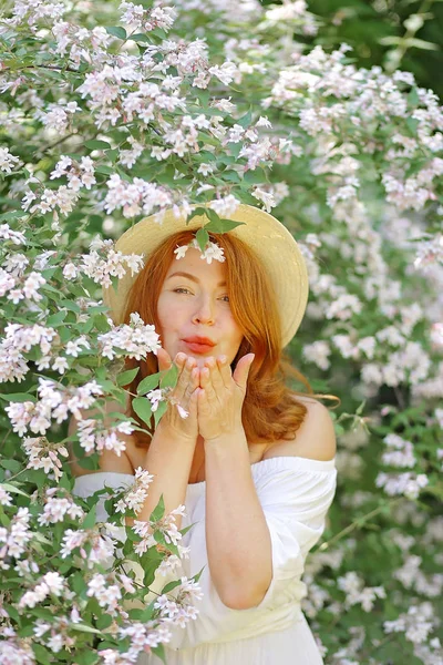 Adult Beautiful Red Haired Woman Poses Blooming Jasmine Bus — Stock Photo, Image