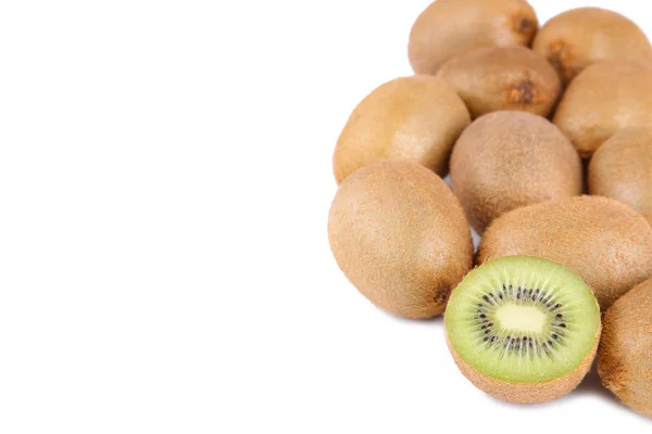 Fructe Coapte Kiwi Jumătate Kiwi Fructe Izolate Fundal Alb Închide — Fotografie, imagine de stoc