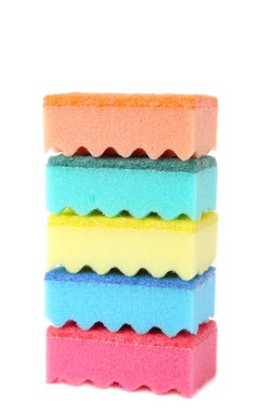 Sünger temizleme seti beyaz zemin üzerine izole kapatmak