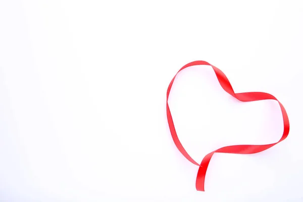 Κορδέλες Σχήμα Καρδιές Λευκό Ημέρα Του Αγίου Βαλεντίνου — Φωτογραφία Αρχείου
