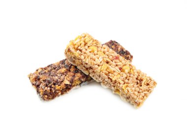 Beyaz arka planda izole edilmiş fıstıklı çikolatalar. Üst görünüm