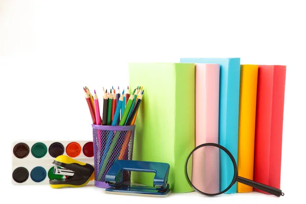 Mehrfarbige Schulbücher Und Schreibwaren Isoliert Auf Weißem Hintergrund Kopierraum Zurück — Stockfoto