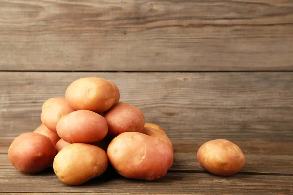 Aardappelen Grijze Achtergrond Met Kopieerruimte Bovenaanzicht — Stockfoto