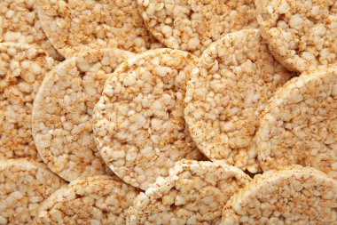 Bir yığın diyet, havadar, gevrek karabuğday gevreği arka plan. Üst görünüm