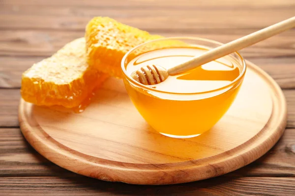 Schüssel Honig Mit Wabe Auf Holztisch — Stockfoto