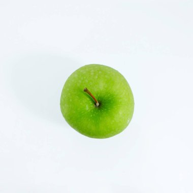 Beyaz arka plan üzerinde Yeşil elma, Yeşil elma izole, Meyve üzerinde 