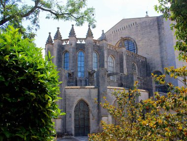 Girona. Yaz aylarında şehir manzaraları