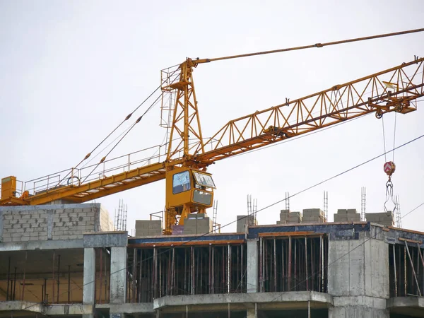 Large Construction Crane Construction Site Concrete Building Construction — Stock Photo, Image