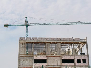 Beton bina yapım aşamasında. İnşaat alanı.