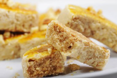 Fıstık kurabiyesi ya da kue kacang, fıstıktan yapılan tatlı bir aperatif. Endonezya 'nın ünlü atıştırmalıklarından biri..