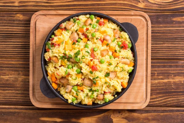 Bezelye, havuç, domates ve Tavuk Risotto