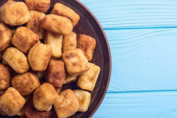 Nhoque Batatas Fritas Caseiro Comida Italiana Fundo Madeira — Fotografia de Stock