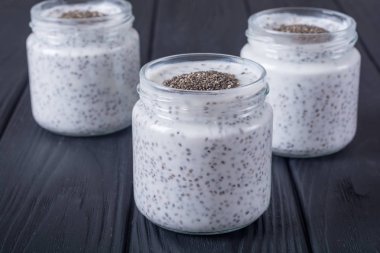 Chia tohum yogyrt puding. Sağlıklı gıda. Superfood