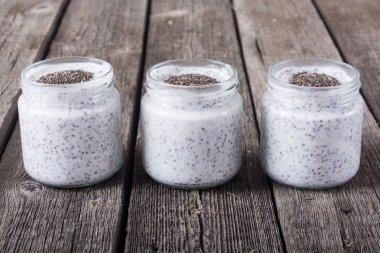 Chia tohum yogyrt puding. Sağlıklı gıda. Superfood