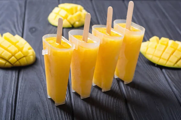 Házi Mango Popsicle Nyári Fagylalt Egészséges Élelmiszer — Stock Fotó