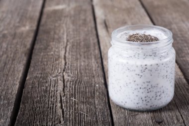 Chia tohum yogyrt puding. Sağlıklı gıda. Superfood