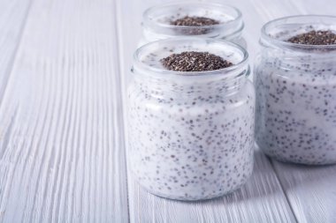 Chia tohum yogyrt puding. Sağlıklı gıda. Superfood