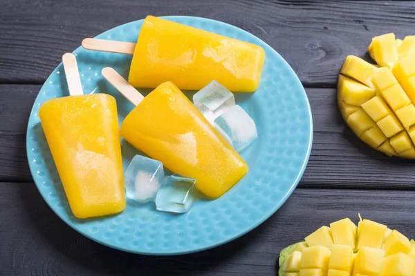 Házi Mango Popsicle Nyári Fagylalt Egészséges Élelmiszer — Stock Fotó