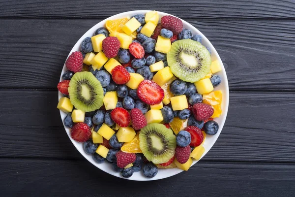 Frisse Salade Van Fruit Bessen Gezonde Vitamine Voedsel Achtergrond — Stockfoto