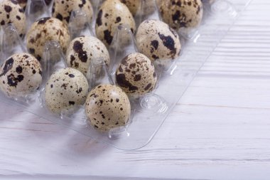 Ham qail yumurta arka plan. Sağlıklı doğal gıda