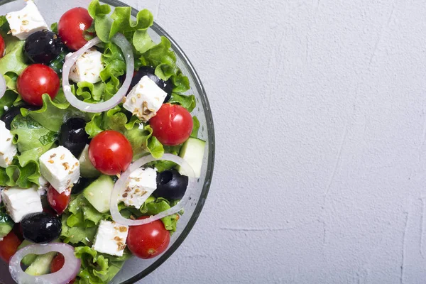 Свежие Овощи Греческий Салат Здоровое Питание Деревянном Фоне — стоковое фото