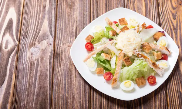 Salad Ceasar Chicken Eggs Tomatoes Croutons — Stock Photo, Image