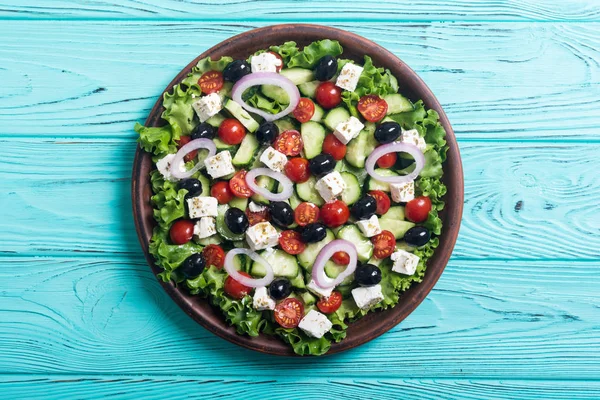 Ensalada Griega Verduras Frescas Comida Saludable Sobre Fondo Madera —  Fotos de Stock