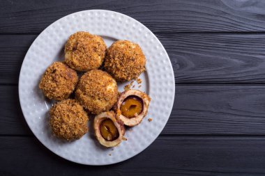 Geleneksel Avusturya Erik köfte. Tatlı ev yapımı tatlı