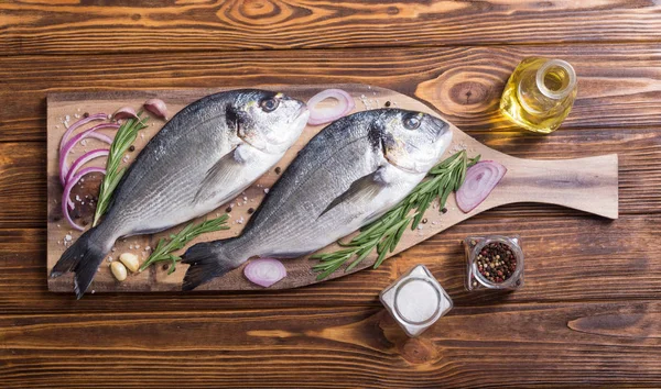 Pescado Dorado Crudo Ingridiente Para Cocinar Alimentos Mar — Foto de Stock