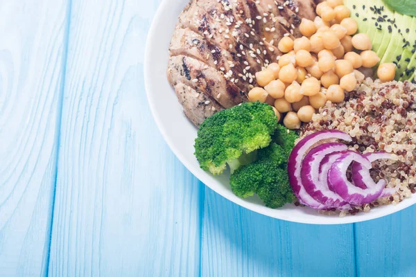 Buddha Bowl Met Broccoli Quinoa Gegrilde Kip Avocado Spinazie Gezond — Stockfoto