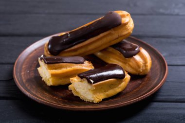 Fransız tatlı pasta çikolata ile. Lezzetli yemek arka plan