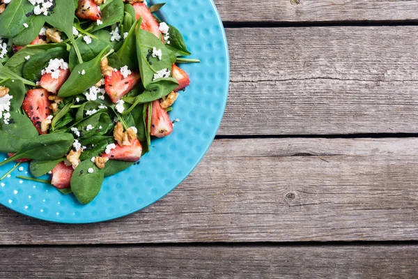 Salada Morango Com Espinafre Queijo Noz Alimentos Saudáveis — Fotografia de Stock