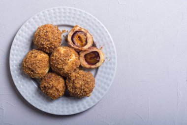 Geleneksel Avusturya Erik köfte. Tatlı ev yapımı tatlı