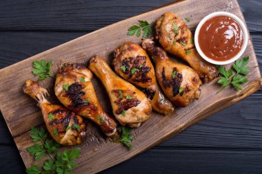 Tavuk budu barbekü gıda arka plan domates soslu ızgara
