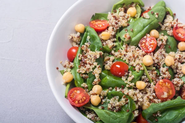 Salade Épinards Quinoa Tomates Pois Chiches Superaliment Végétalien Sain — Photo